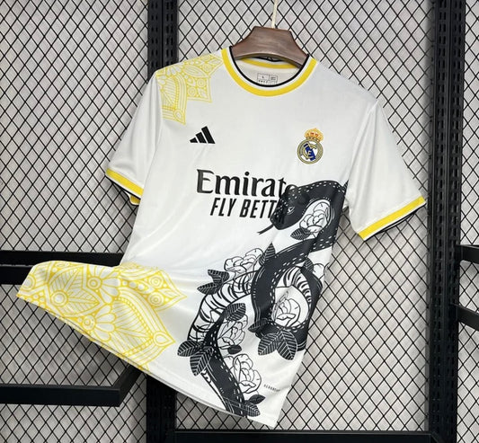 Réal Madrid 24 25 Concept Jaune Blanc